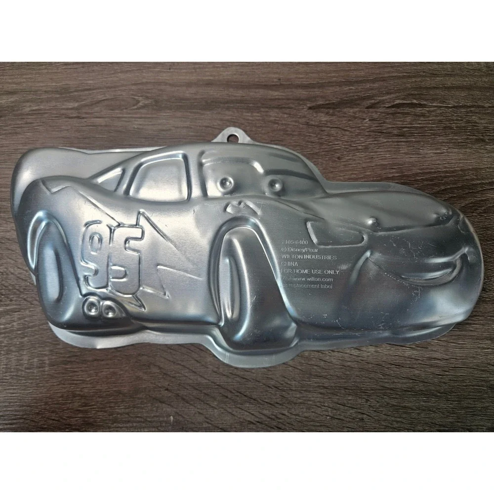 Wilton Disney Pixar Cars Lightning McQueen Aluminum Cake Pan 2105-6400 Silver